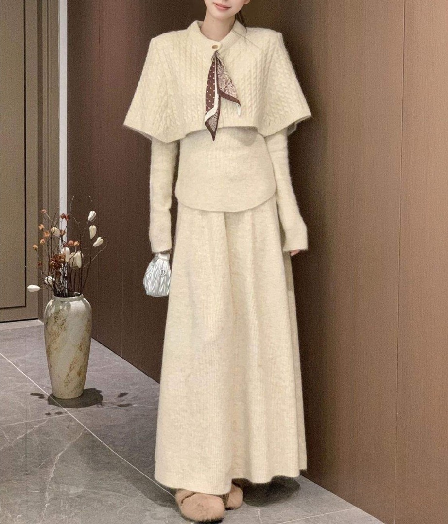 https://pub-0163500fb5fb40a68e00f65d140ad0cc.r2.dev/ec-products/20261018-mom/1065195831501/mom_ivory_B_trim_520326b26a.jpg