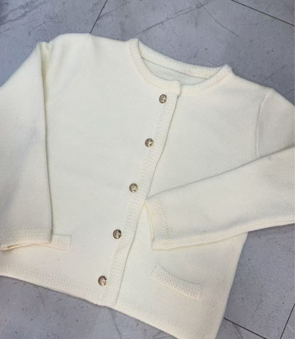 https://pub-0163500fb5fb40a68e00f65d140ad0cc.r2.dev/ec-products/20261018-mom/772953317835/mom_ne88_flat_bandcut_a8b01a890c.jpg