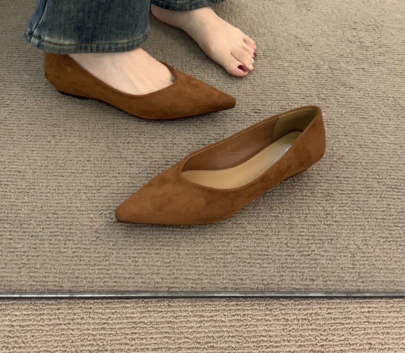 https://pub-0163500fb5fb40a68e00f65d140ad0cc.r2.dev/ec-products/20261018-mom/907108093391/camel_worn_crop_9054523ff2.jpg