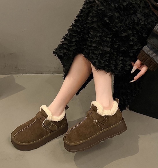 https://pub-0163500fb5fb40a68e00f65d140ad0cc.r2.dev/ec-products/20261020-mom/993468138499/fefc325296_det022top_brown_seated_fefc325296.jpg